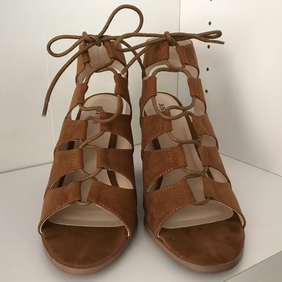 JustFab Delphy Whiskey Heeled Lace-Up Sandals - Picture 4 of 9